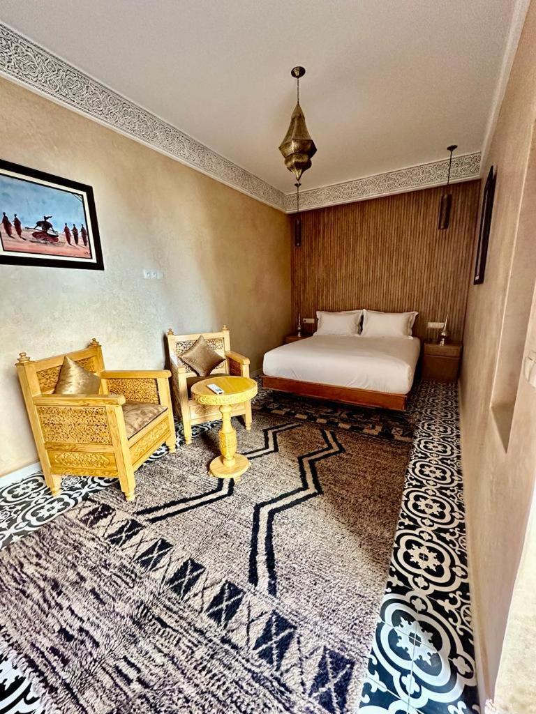 ホテル Click Riad & Spa マラケシュ エクステリア 写真